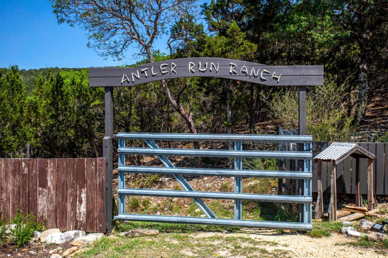 Antler Run Ranch Cabin Pipe Creek 외부 사진